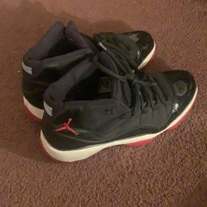 Air Jordan 11 Retro Black Red